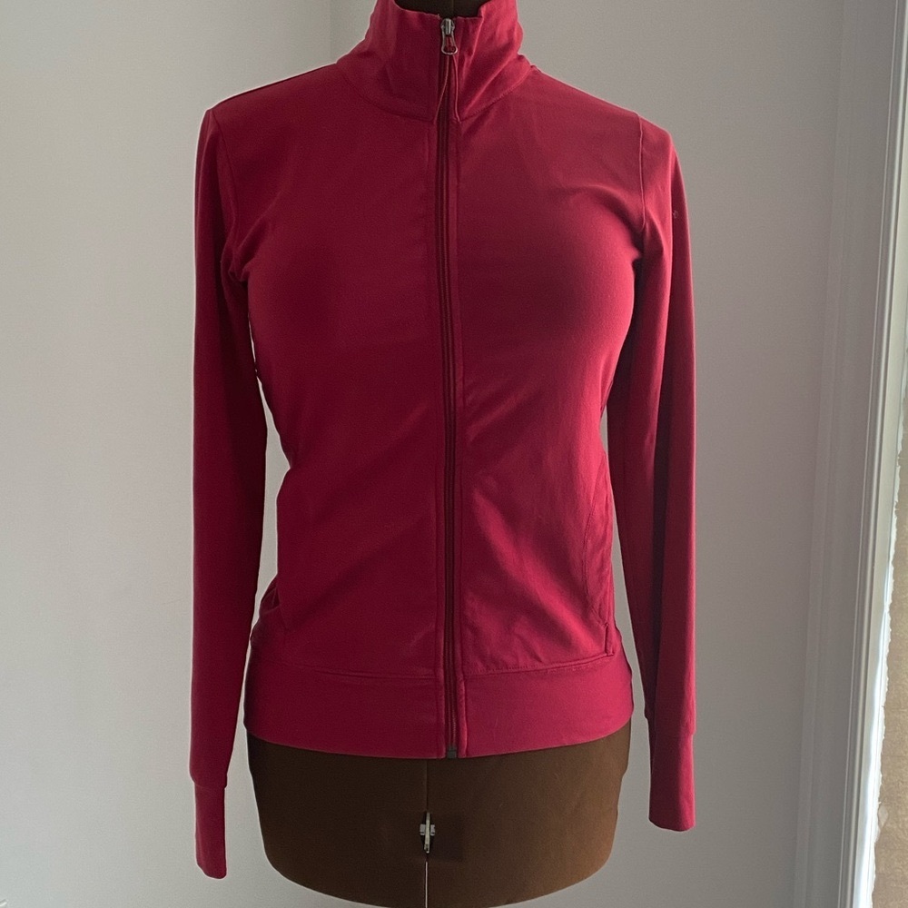 🌸TUFF ATHLETICS 🌸red zip up long sleeve athletic lightweight jacket. Medium.